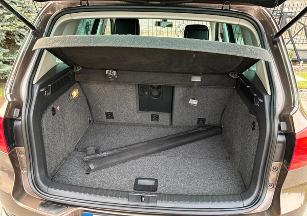 Volkswagen Tiguan cena 54700 przebieg: 177456, rok produkcji 2015 z Gniew małe 326